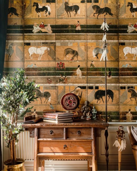 HORSE STABLE Wallpaper
