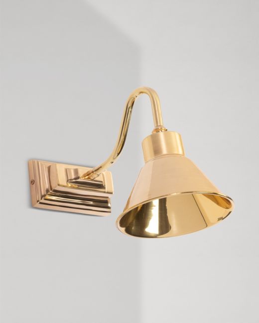 NEWPORT Sconce in Polished Brass